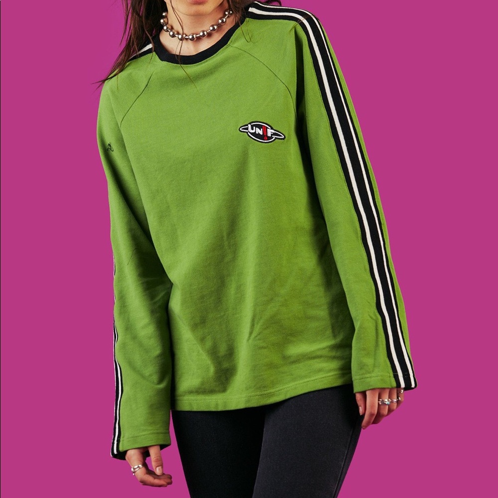 ✨UNIF PLANET LONG SLEEVE✨